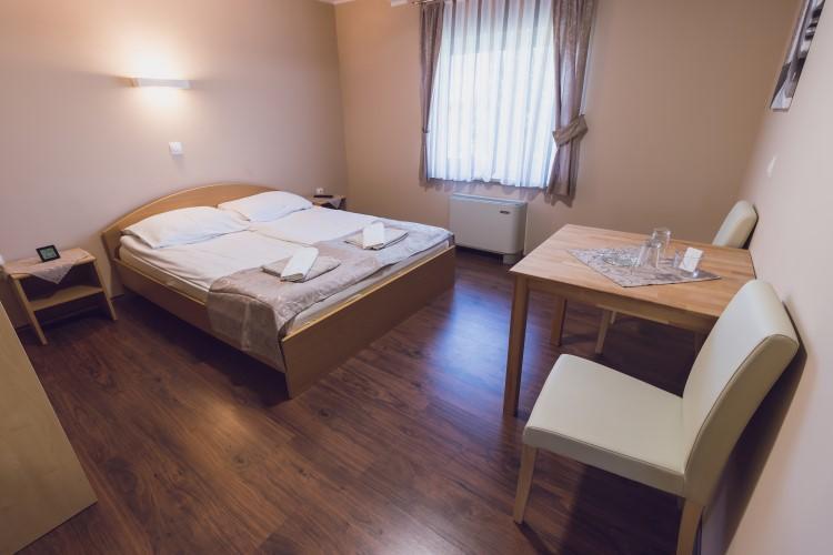Guesthouse Zivko Dobrovce エクステリア 写真