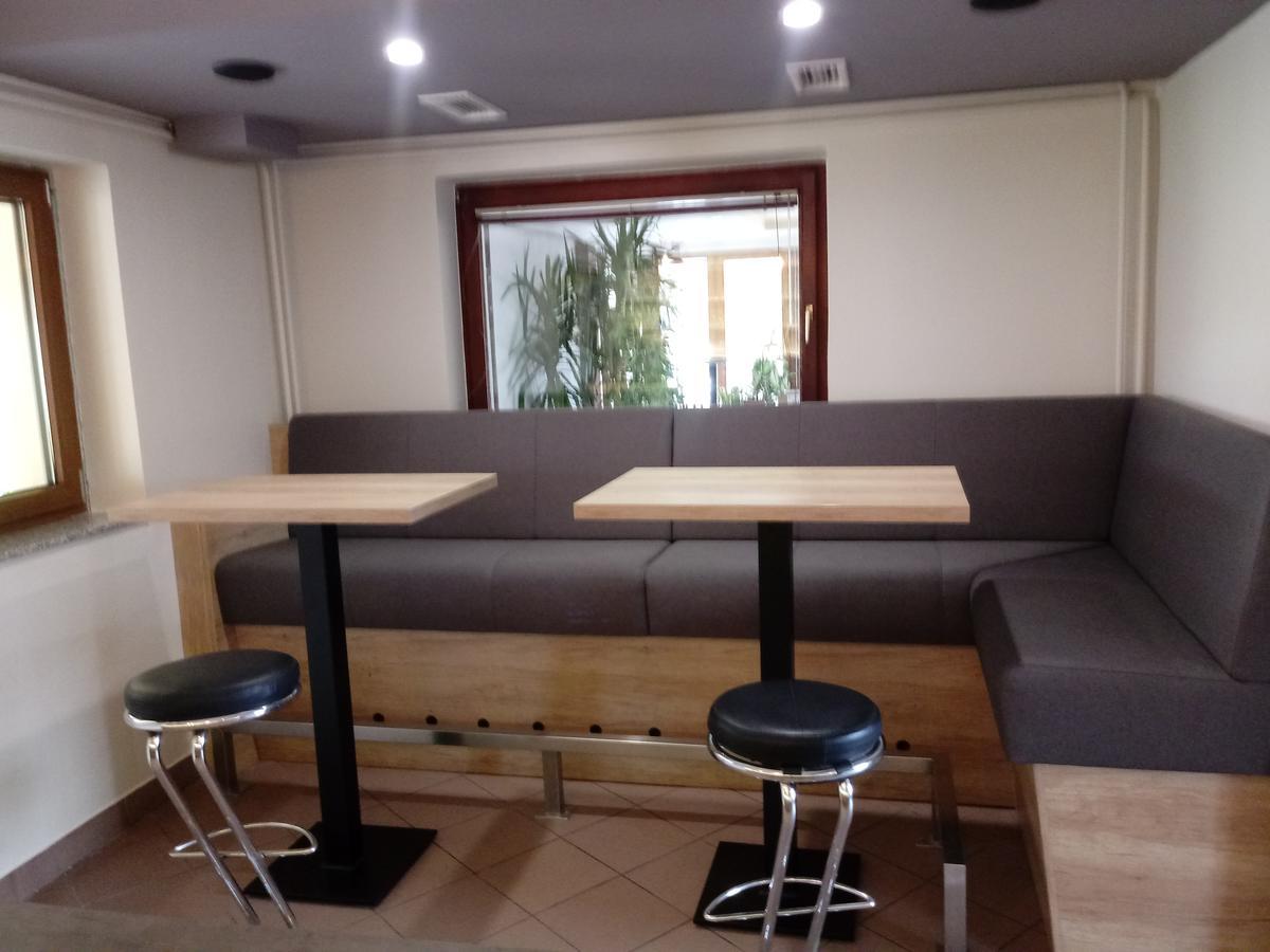 Guesthouse Zivko Dobrovce エクステリア 写真